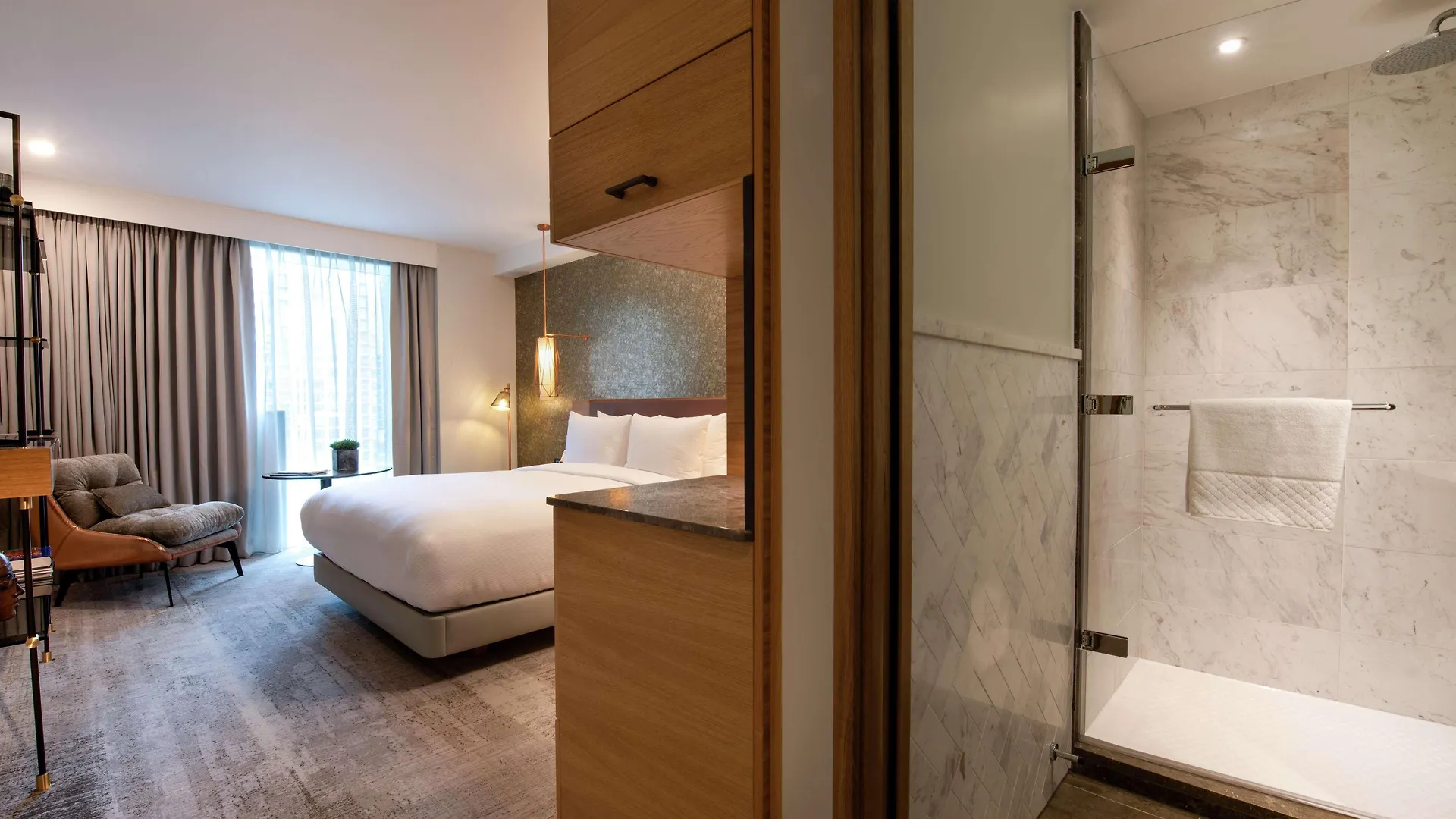 Lincoln Plaza Hotel London, Curio Collection By Hilton